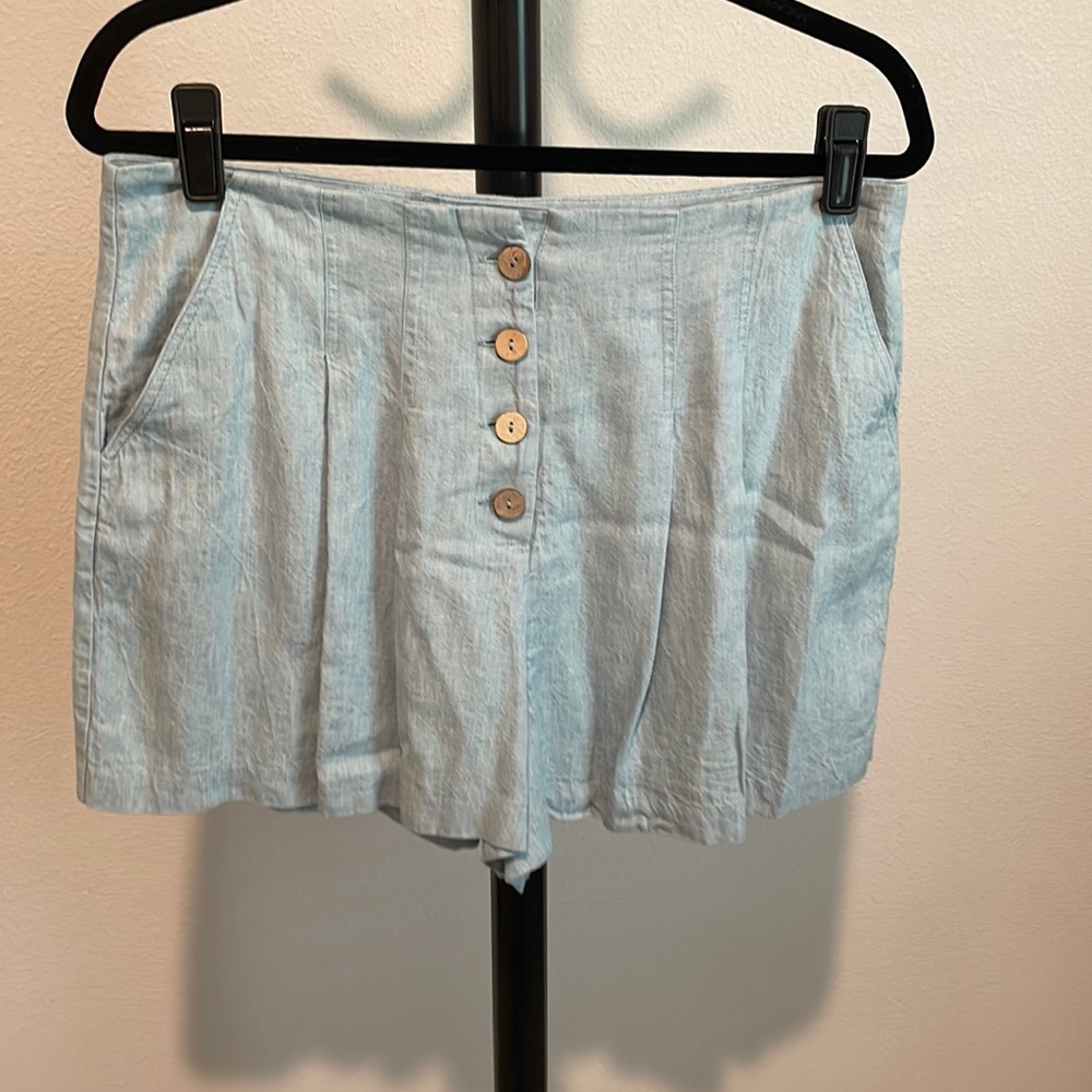 BCBGeneration Women's Button Front Woven Shorts